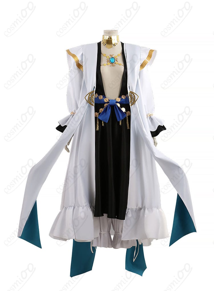 衣装正面:コートとワンピースの重ね、胸飾りの位置関係がわかるフロントビュー