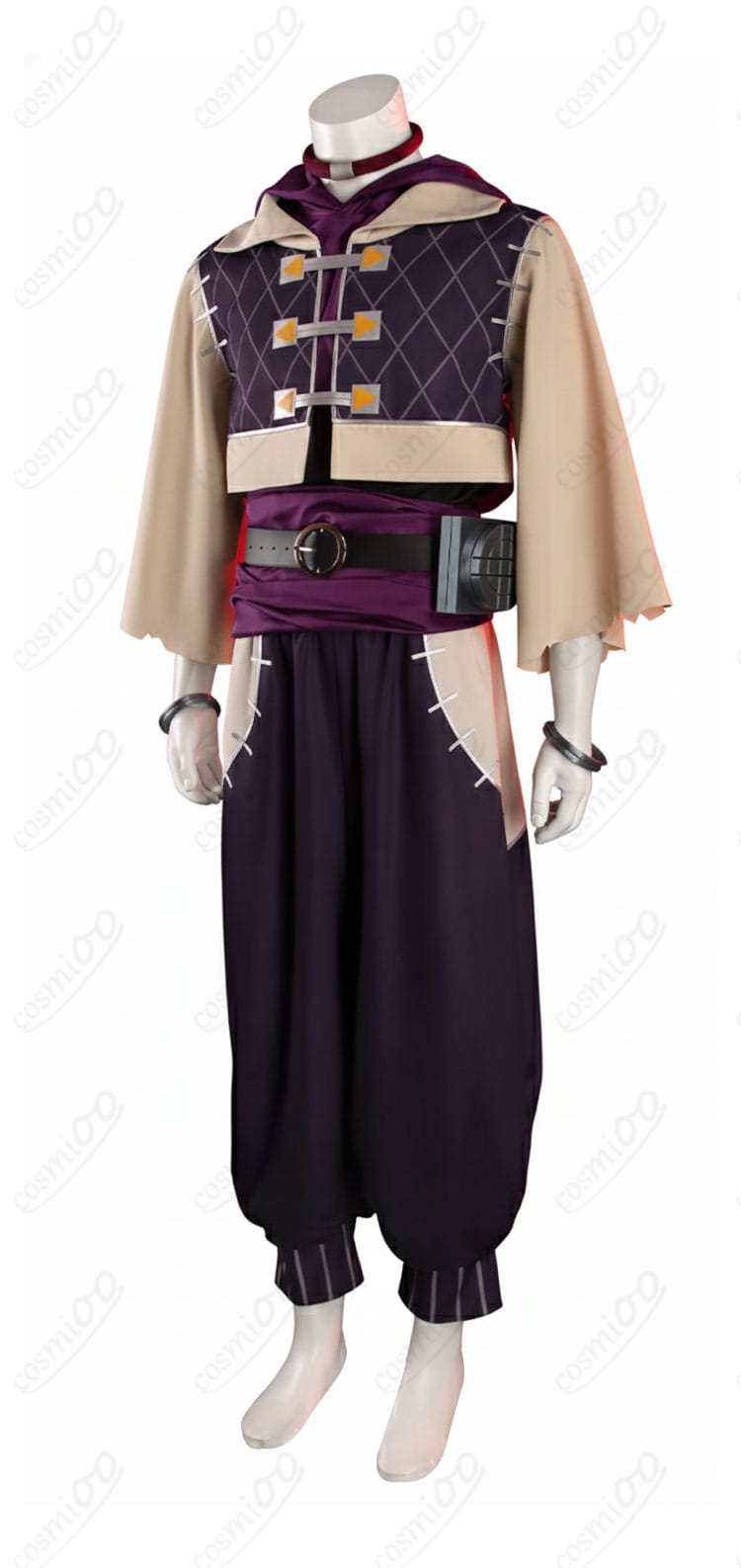 ジャバー・ウォンガー コスプレ衣装の側面。コートのシルエットと腰飾りの落ち感が分かる画像