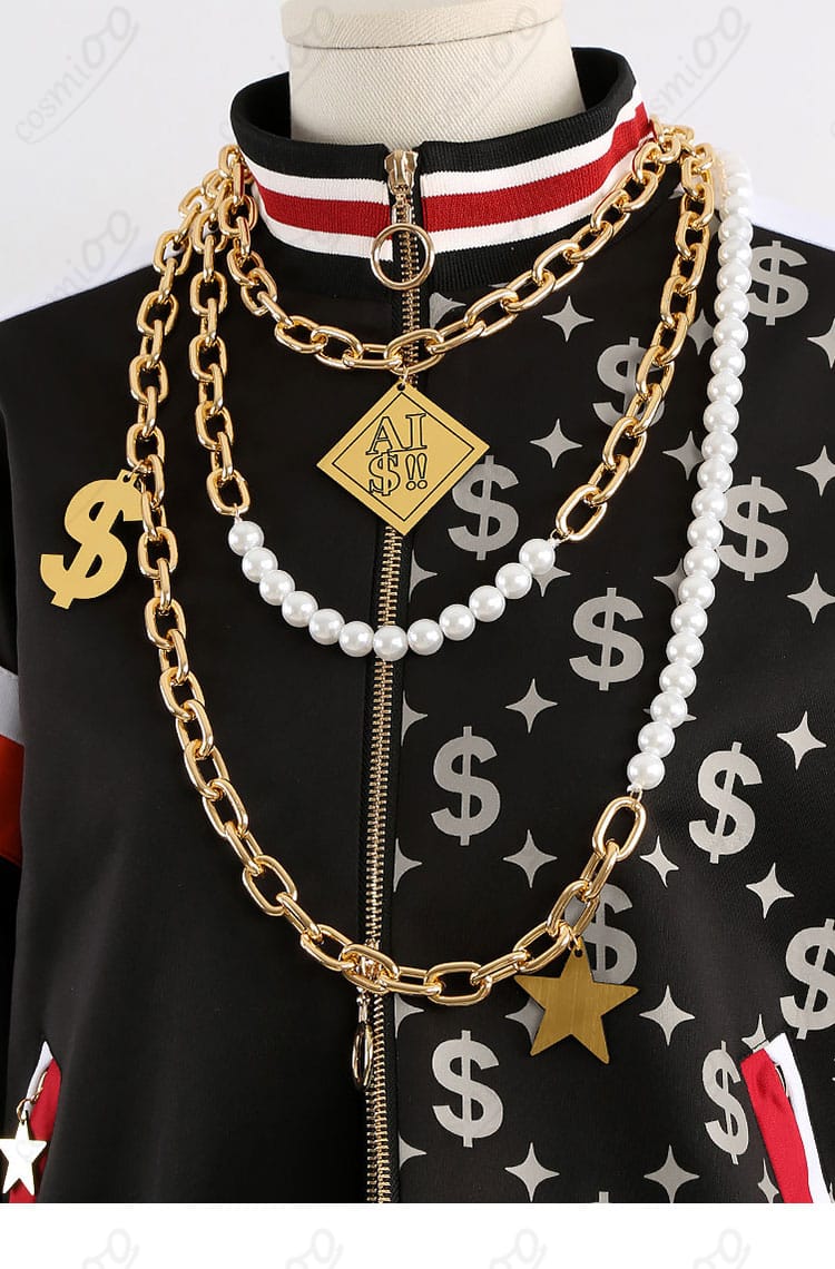 ネックレスのクローズアップ｜首元アクセサリーのデザインと留め具の形状