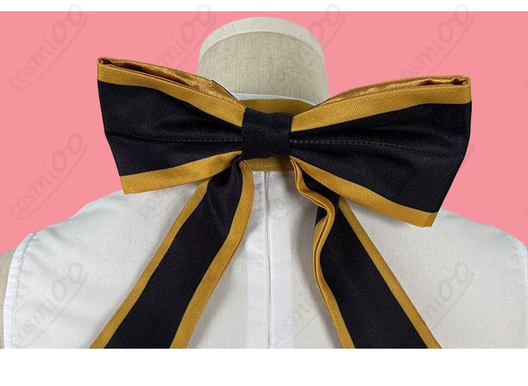 百鬼あやめ アイドル衣装の蝶飾りディテール。質感と縫製、発色を近距離で示した画像。