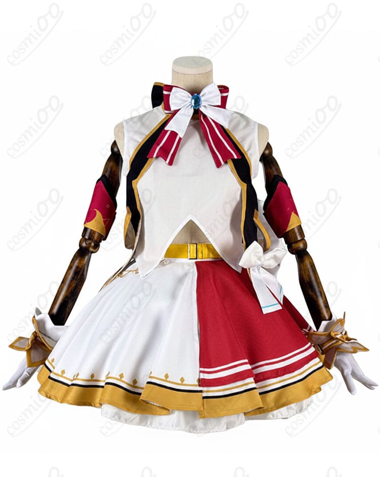 百鬼あやめ アイドル衣装の正面全体。トップスとスカートのシルエット、スカーフの配置が分かる画像。