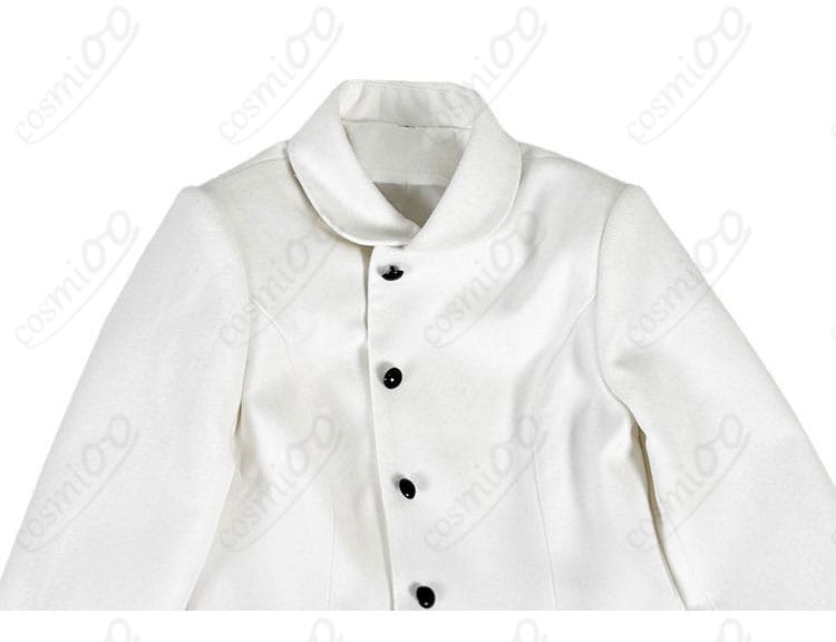 セイバー私服(冬)コスプレのコート装飾ディテール。ボタンや縫製のアップ画像