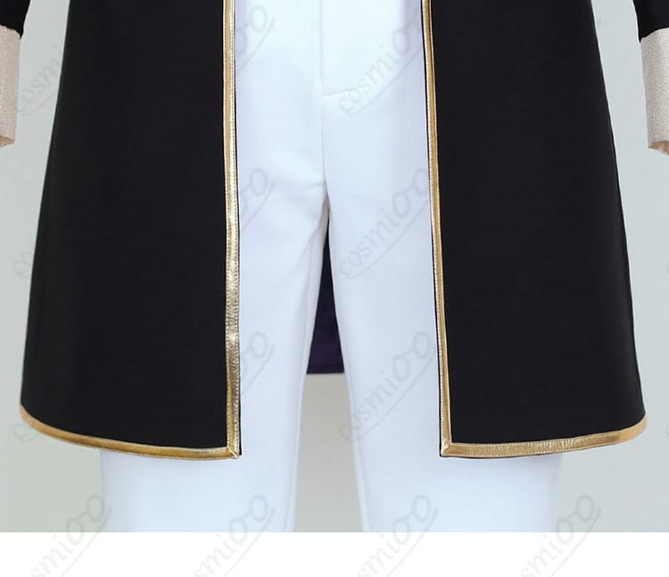 裾まわりの装飾ディテール。縁取りとドレープ感。