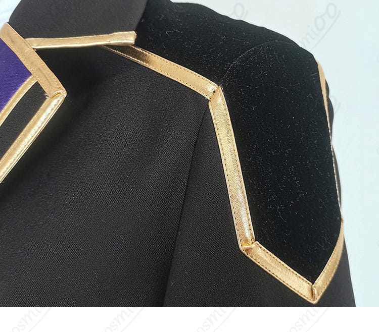 肩から袖にかけての装飾。袖山の形と装飾パーツ。