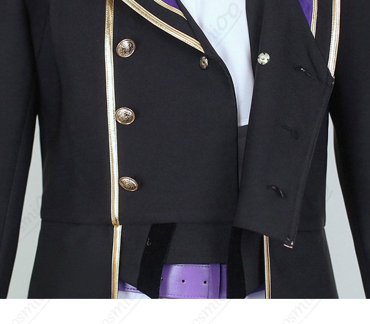 前合わせ（前立て）の縫製ディテール。ステッチの整いを確認。