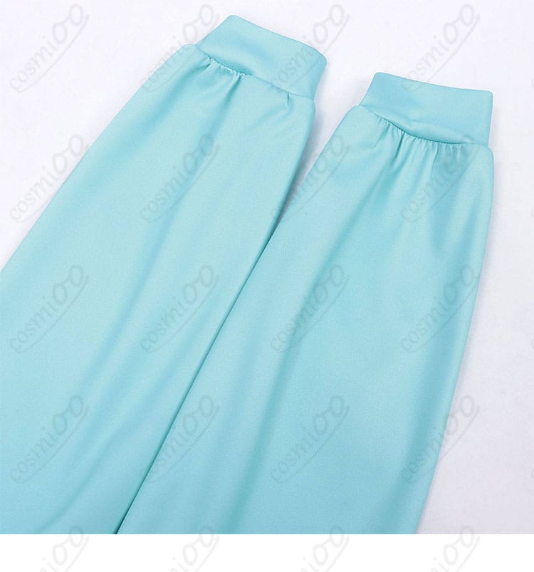 ブルーパーカーの袖口・ステッチなど袖の装飾ディテール