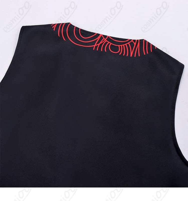 背心(ベスト)背面ディテール(バックベルトと縫製)