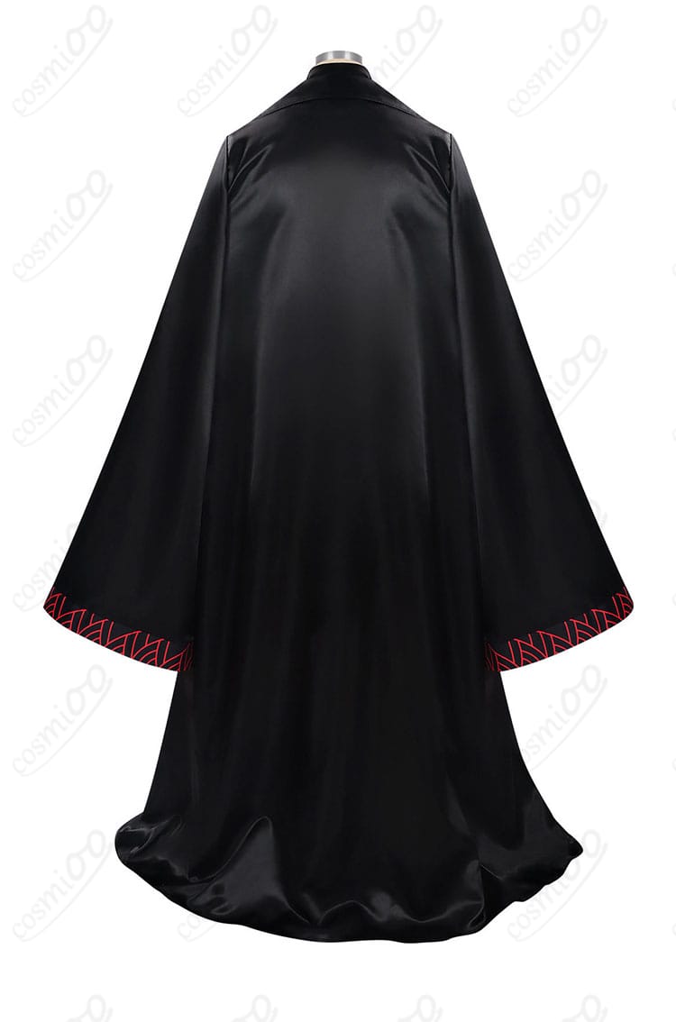 ジア・チォウ衣装の背面全体(マントと裾ライン)