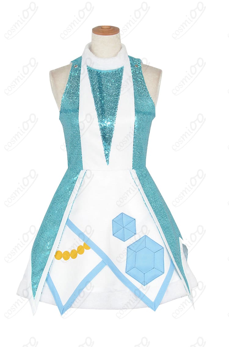 スカート装飾の全体ディテール。縁取りと模様配置、ボリューム感が伝わる近接画像。