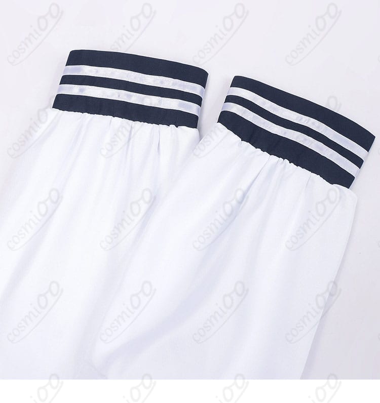 袖口の装飾ディテールとステッチの仕上げ