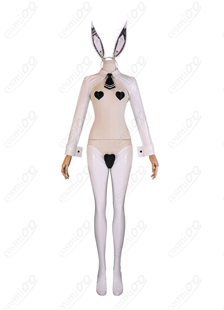 ブラン 逆バニー衣装の正面全体。発色の良い合皮とネクタイの配置が分かる