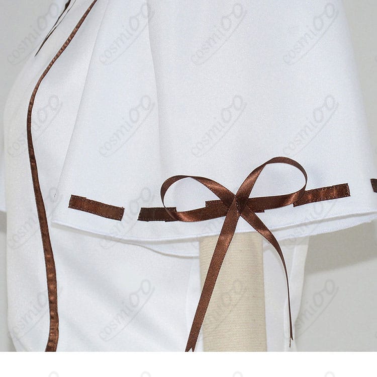 袖口装飾ディテール。カフスの配色とステージ映えする装飾の質感が分かる近接カット。