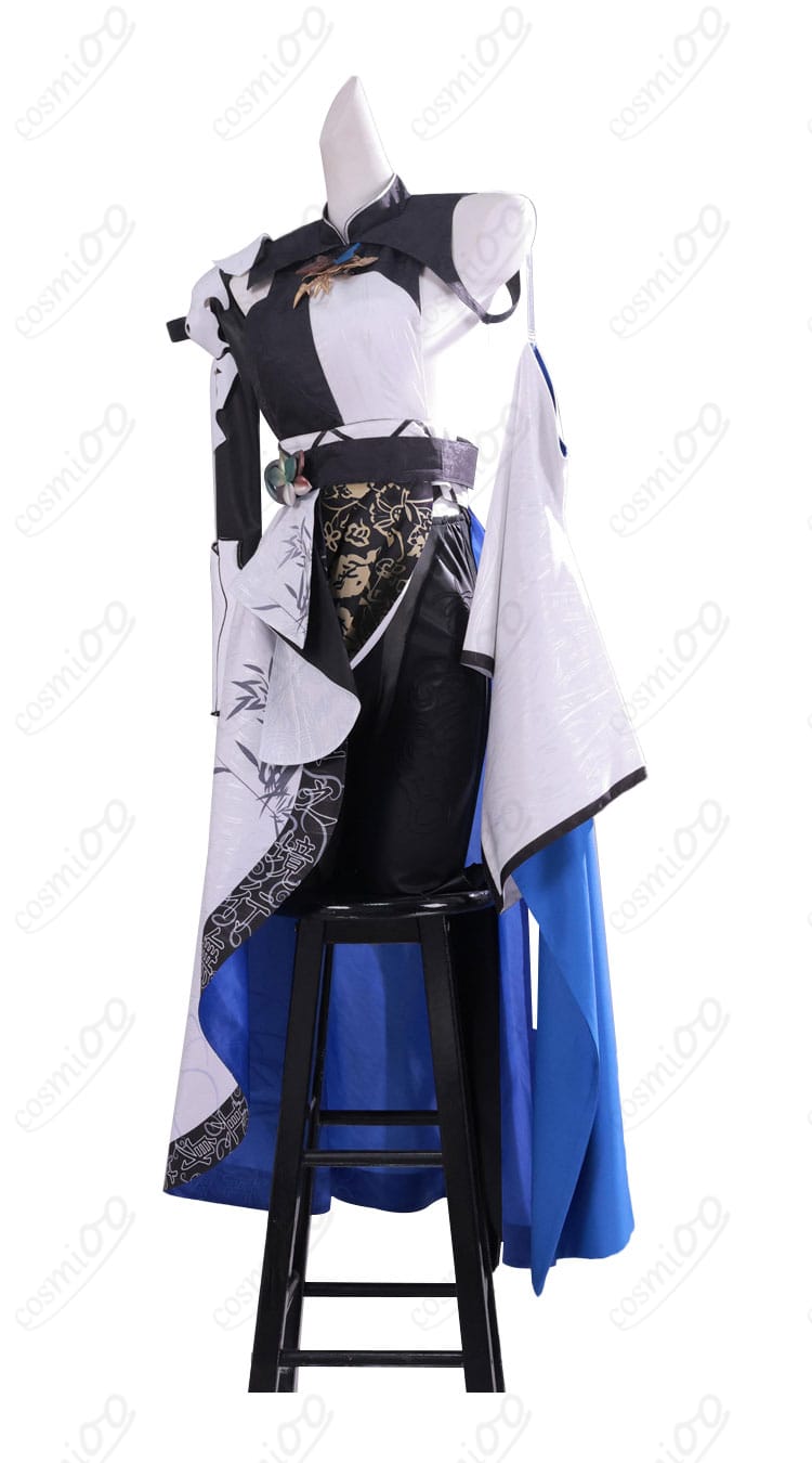 衣襟の装飾ディテール。襟元の縁取りと金具の取り付け精度が分かる近接画像。