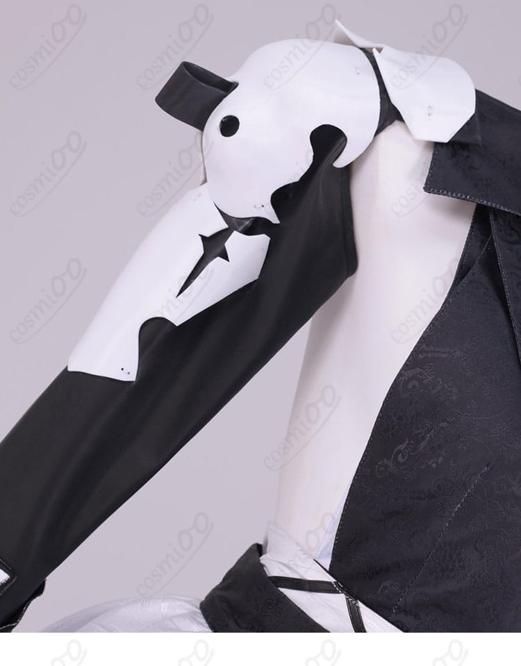 肩口装飾の近接。エポレット風ディテールと縫製の均一さを示す画像。