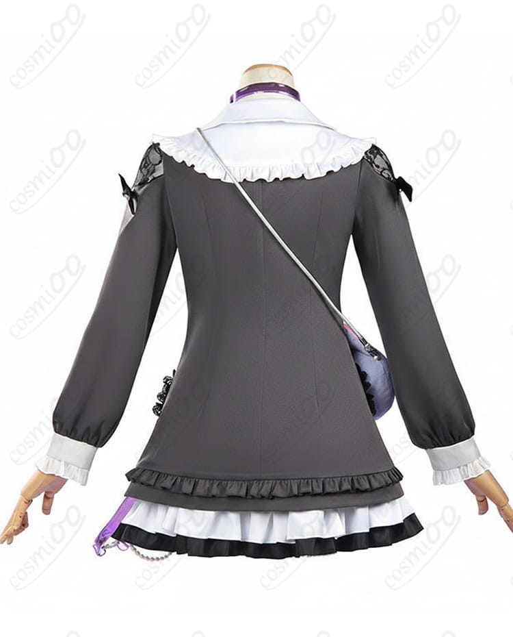 東雲絵名 キャットラビング コスチュームの背面。背面ファスナーとバッグ位置の見え方。