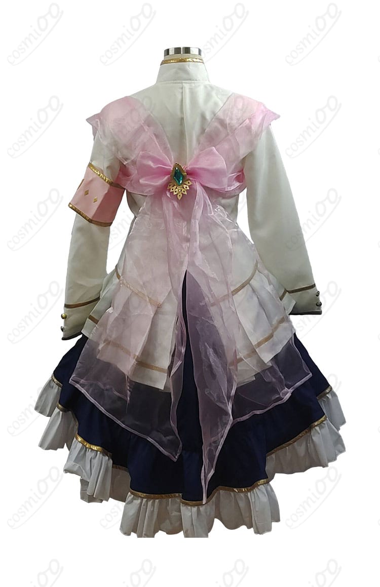 キングヘイロー 勝負服コスプレ 背面の装飾ディテールにフォーカスした画像