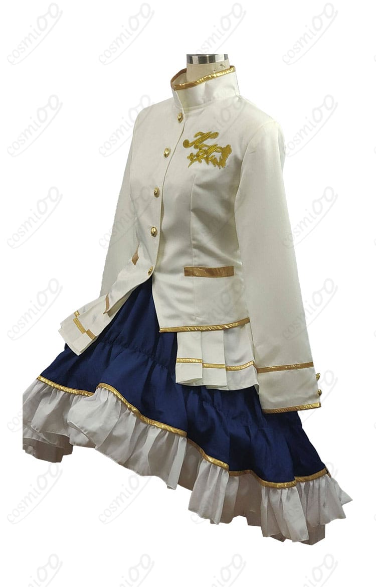 キングヘイロー 勝負服コスプレの側面シルエットと装飾の見え方