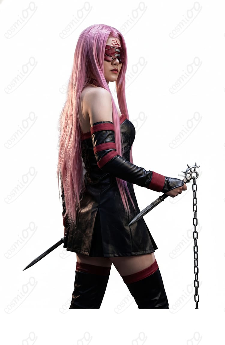 モデル横向きの着用カットでPUレザーの質感とライン