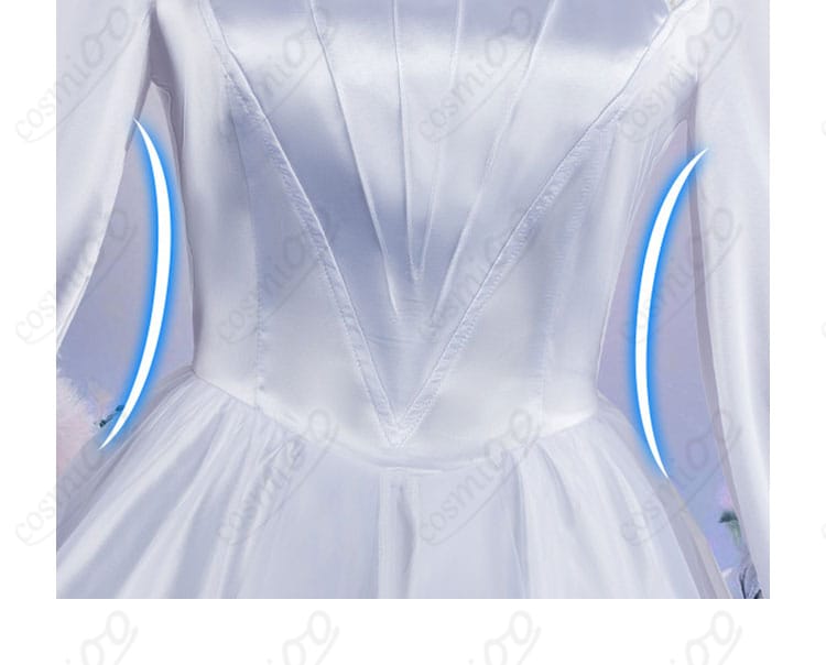 ウエスト周りの装飾ディテール。シルエット補正と飾りパーツの配置がわかる近接写真