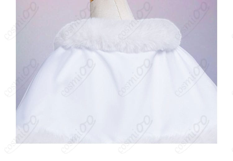 ショールと肩周りの装飾ディテール（縁取り・装飾パーツ）