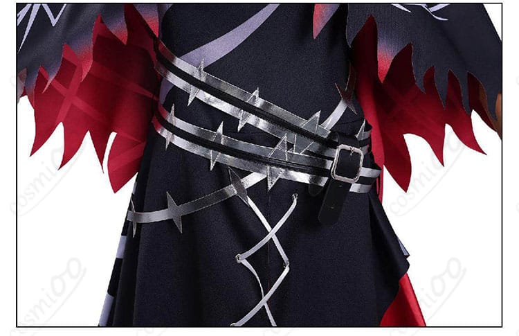 ウエストベルトと腰飾りの構成・質感ディテール