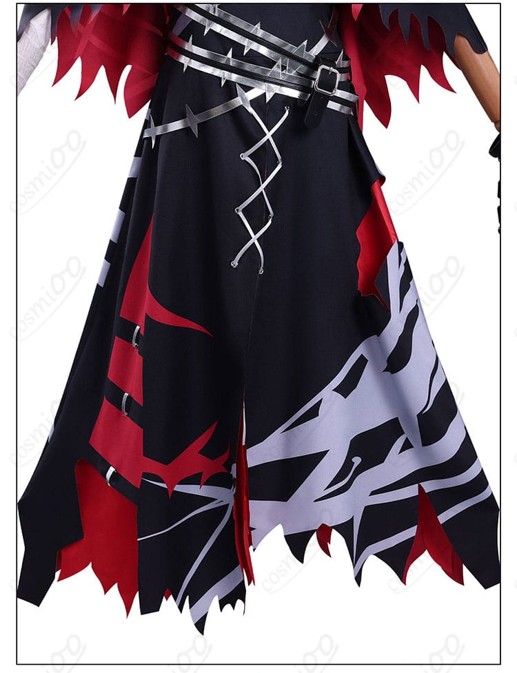 背面裾の装飾・トリムとドレープ表現の詳細