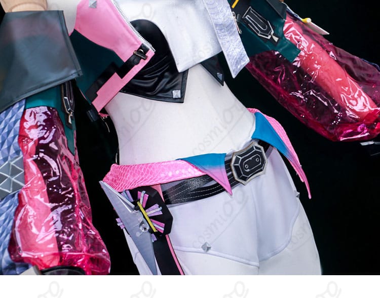 腰飾りとベルト周りの意匠・取り付け方法の詳細