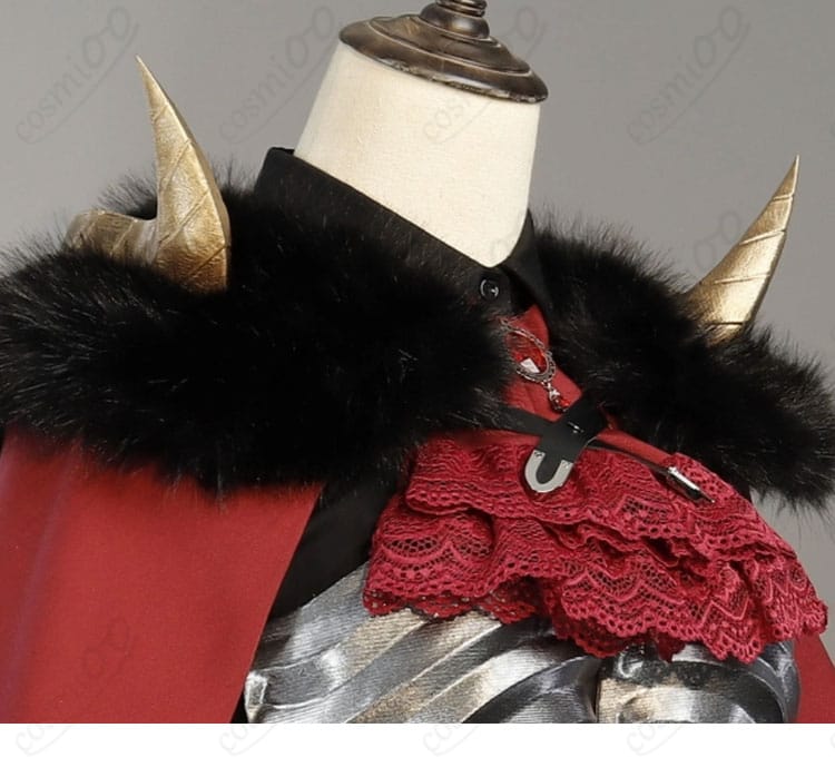 襟元の意匠：カラーラインと留め具、縫製の仕上がりアップ