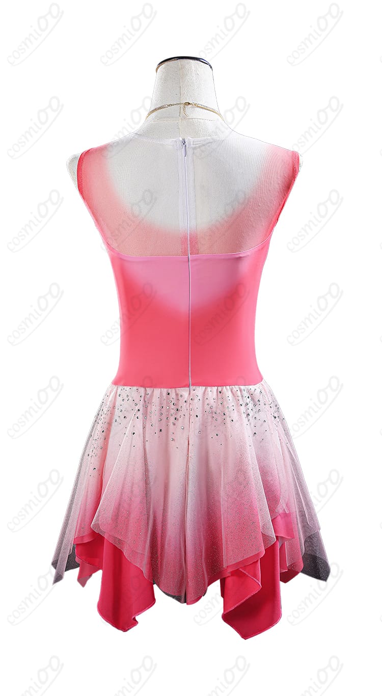 結束いのり コスプレ衣装の背面。開閉仕様と背中のライン、裾の広がりを確認できるバックビュー。