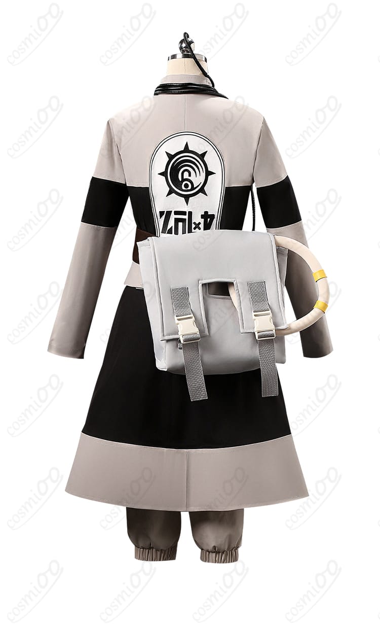 ガチアクタ エイシア・スティルザ衣装の背面。背中のシーム、裾ライン、ベルトの回り込みとシルエット保持を示すカット。