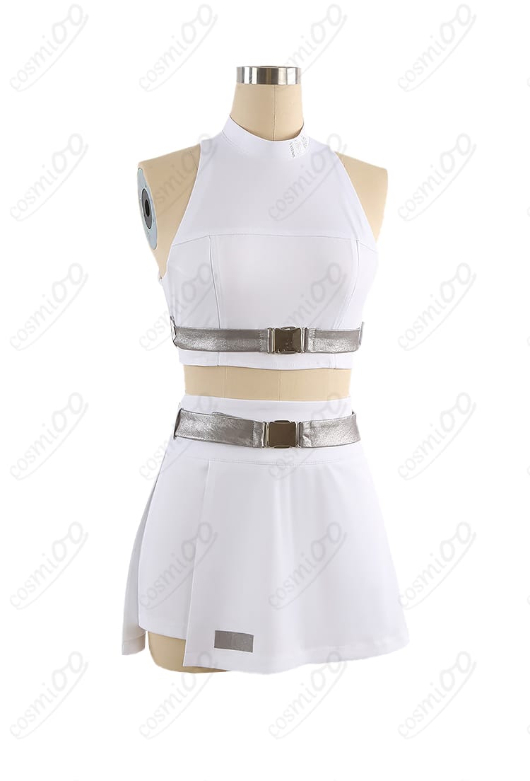 上衣ディテールのクローズアップ。襟周りの縫製や配色ライン、ボタンの質感が見える