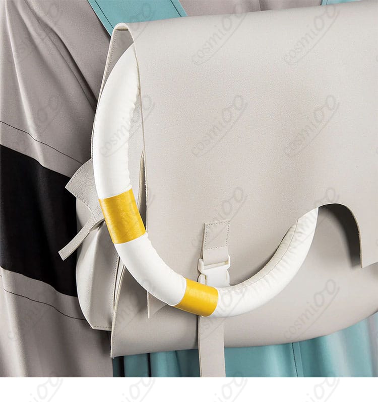 付属リュックサックのファスナーやベルト金具のディテール写真