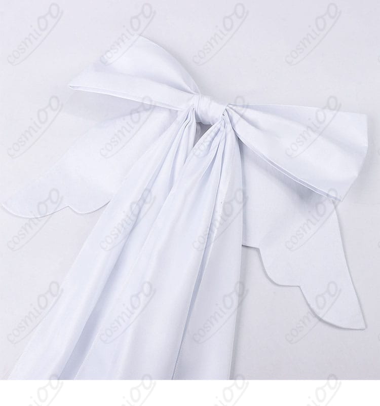 背中の大型蝶結びリボンの形状と固定方法のディテール