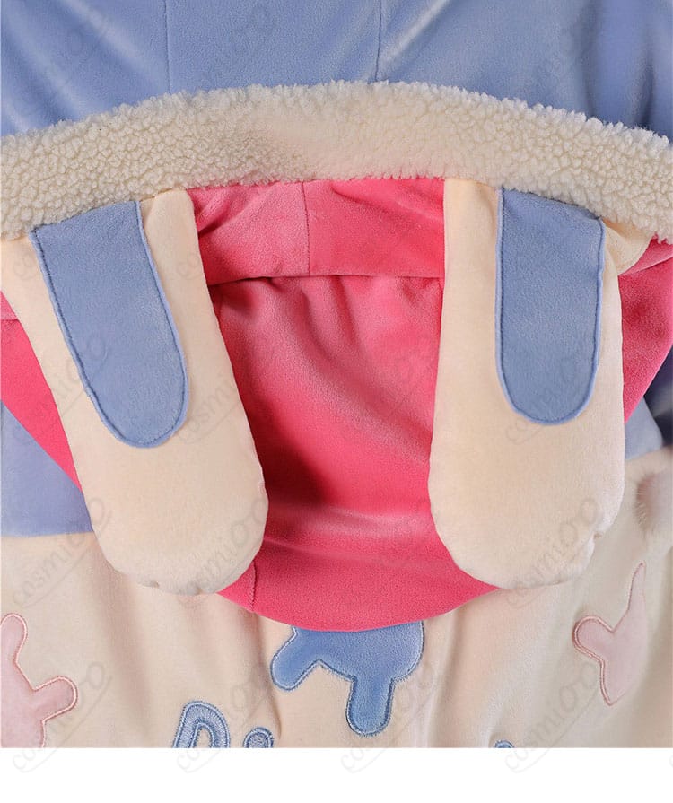 フード装飾ディテール。縁取りと形状が分かる接写