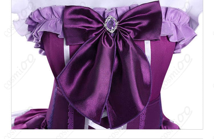 胸元リボン飾りの形状と配置ディテール