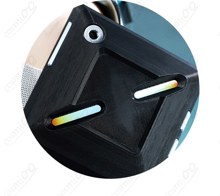 肩飾りの形状・取り付け位置の詳細