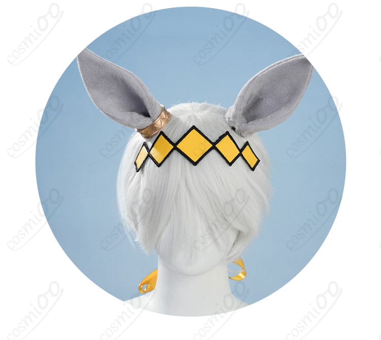 耳と髪飾りの細部。装着用留め具と質感の確認カット