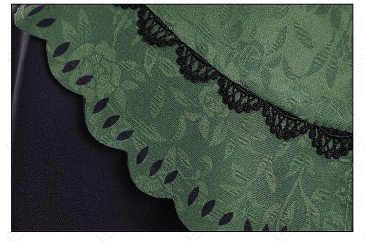 衣装の花柄・紋様装飾ディテール。中世風デザインのテクスチャ表現