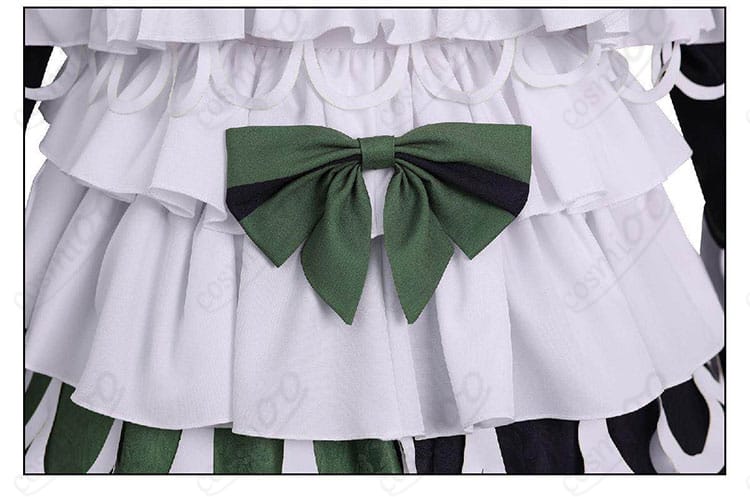 スカート裾の大きめリボン装飾。写真映えするポイントディテール