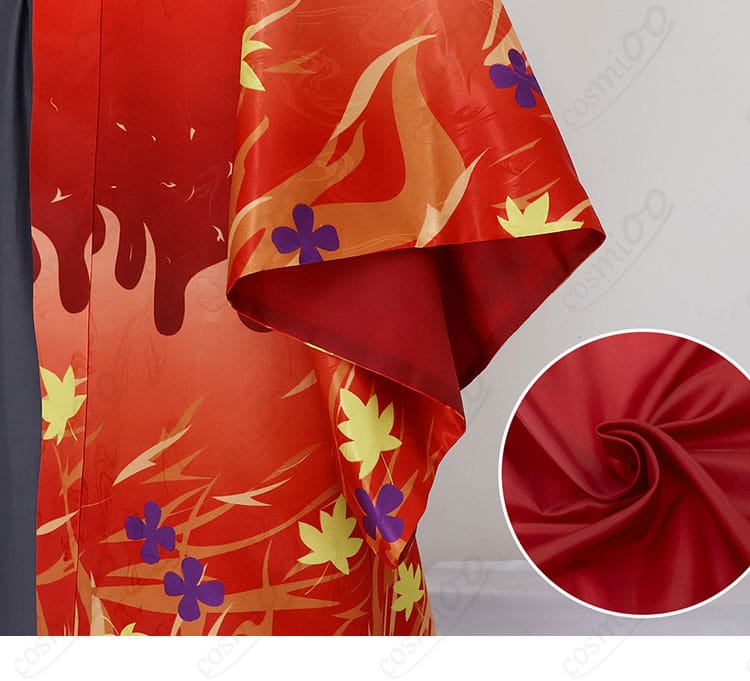 袖口の装飾と縫製の拡大。袖の落ち感と模様の再現度が分かる