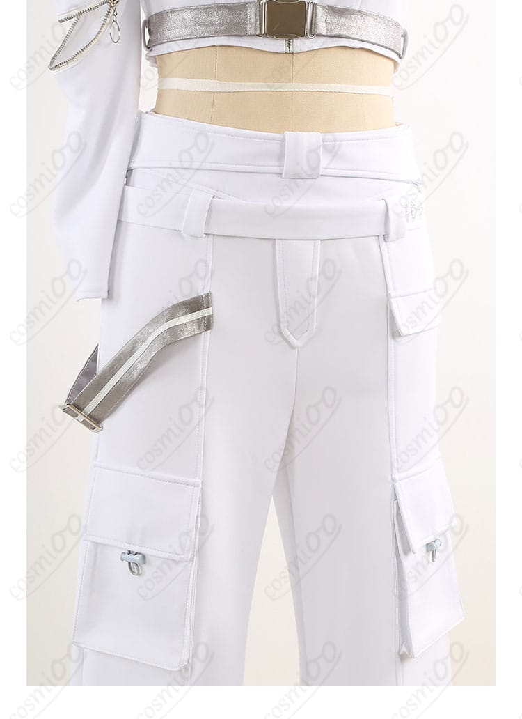 ズボン装飾ディテール（サイドラインとステッチ）