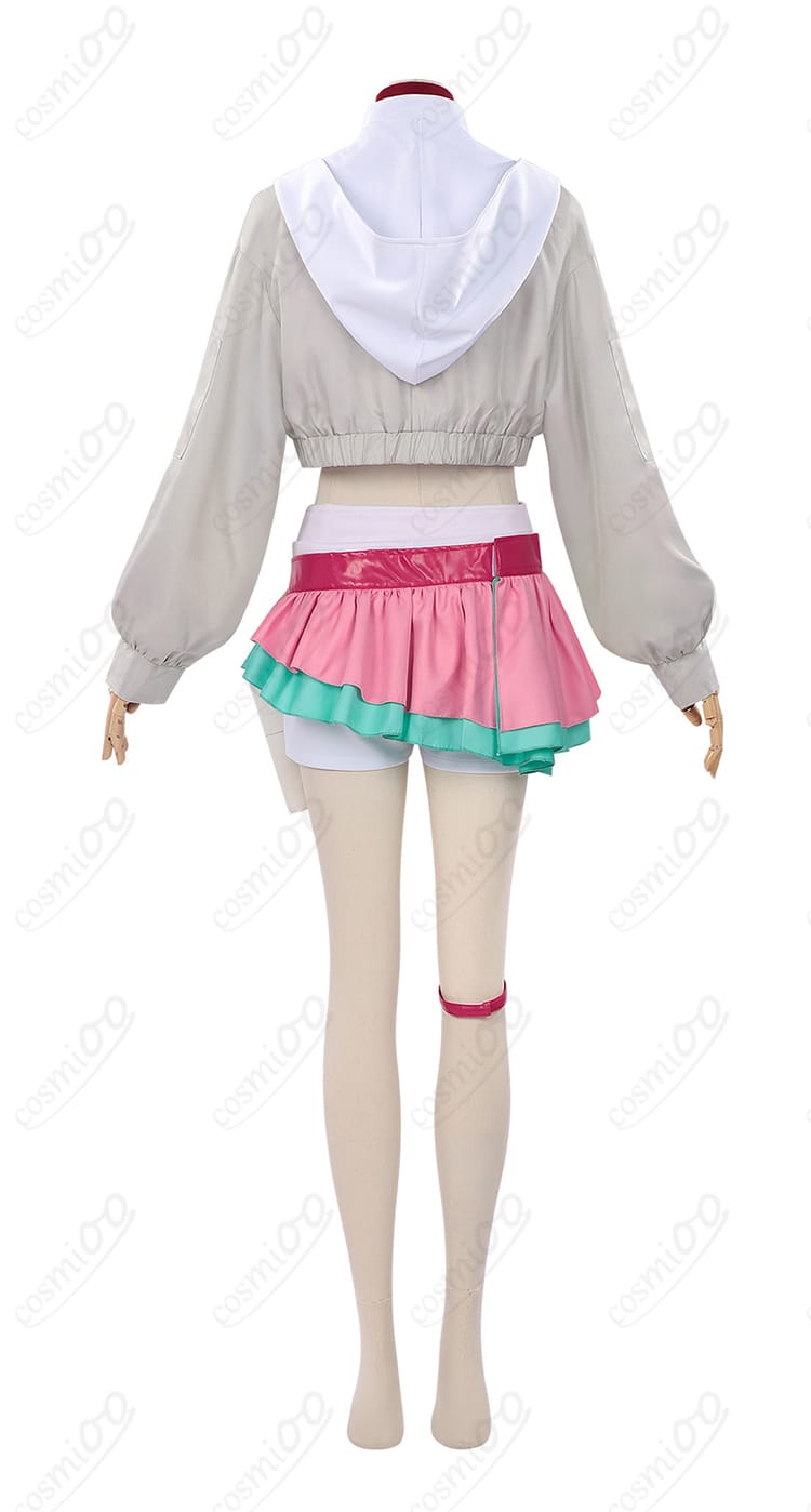 綾紬芦花 コスプレ衣装の背面。コートの後ろラインと着丈、バックスタイルの再現度を掲載。