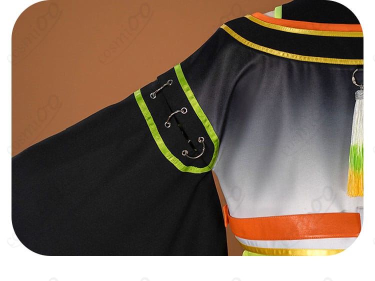 袖のボタン・留め具の意匠と取り付け状態