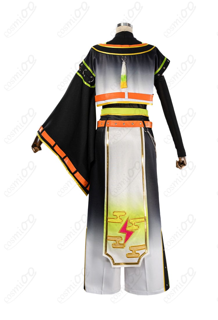 背面全体図:ジャケットの後ろ姿とベント形状