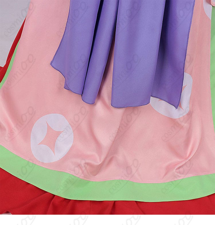 衣装全体に施した和柄パターンのディテール（近接ショット）