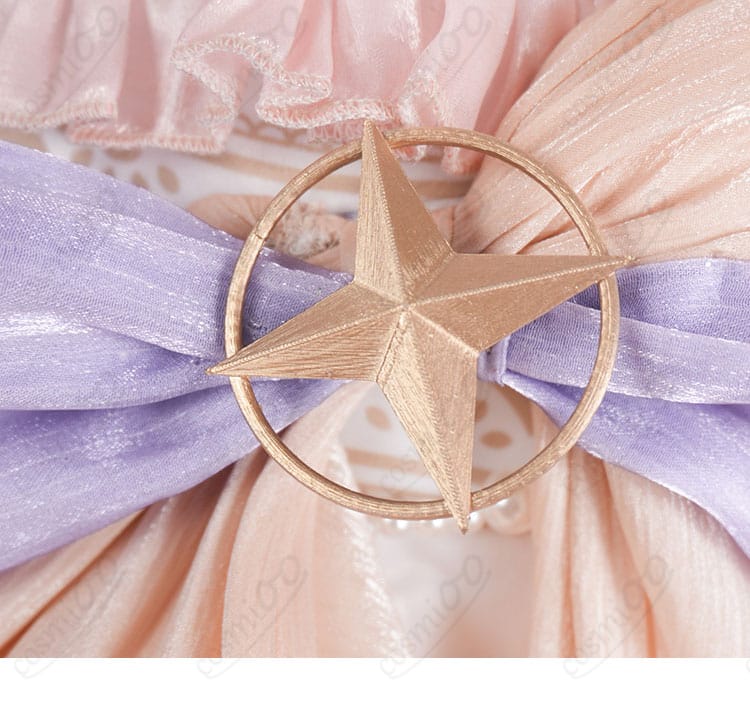 腰飾りのパーツ構成と質感の接写