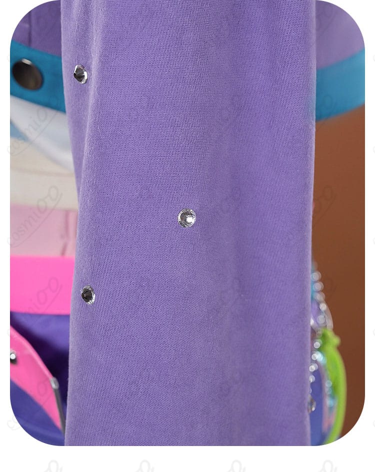 袖部のダイヤモチーフ装飾ディテール