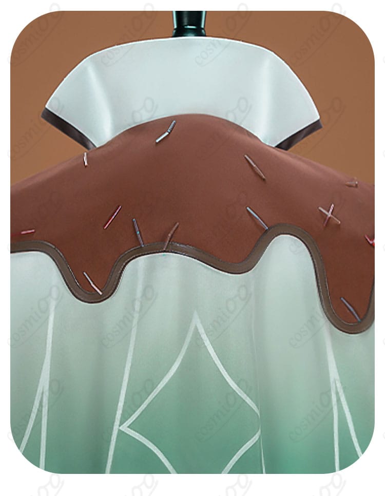 背肩の装飾ディテール：肩章と背面切り替えライン