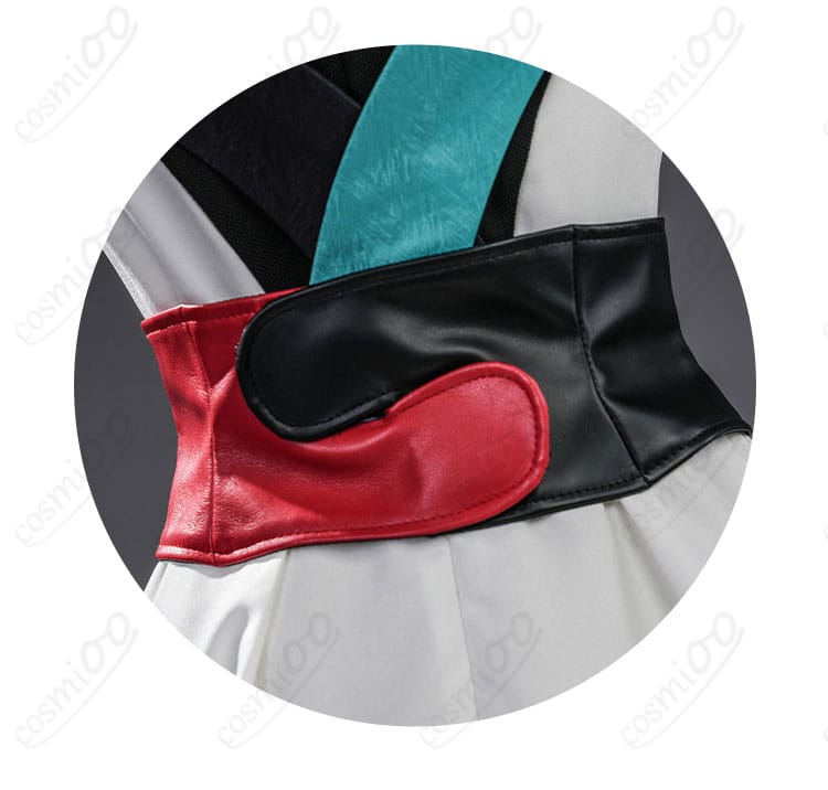 コルセットベルトの装飾と編み上げ部分のディテール