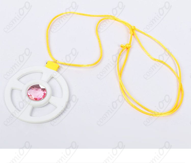 小林みくる 私服コスプレ 首元アクセサリーの質感と留め具